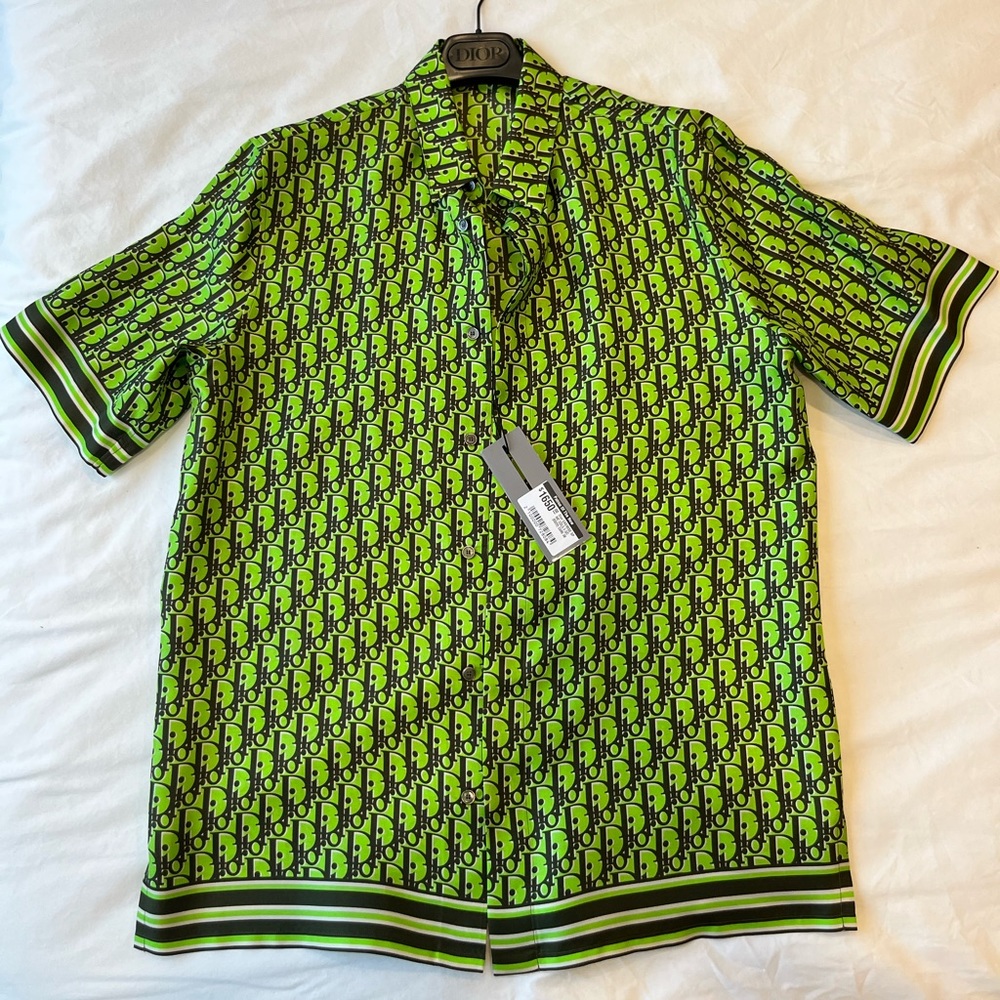 NEW w/Tags Christian Dior Men’s Green Silk Short Sleeve Shirt